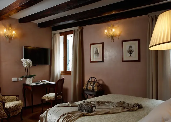 比三兹奥酒店 4*